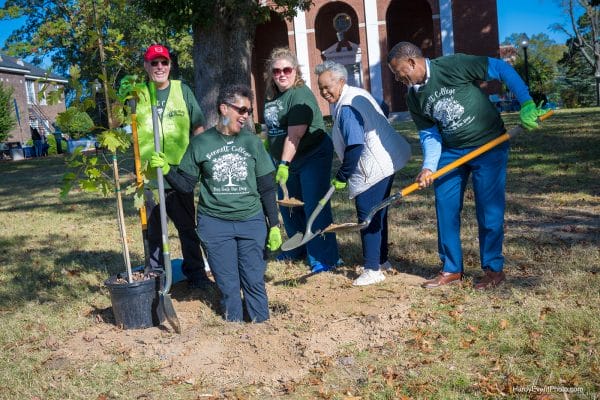Bennett College: Planting the President
